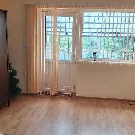 Only 4 Minutes From The Sea By Car Apartment Varna